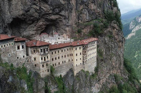 Karadeniz Yaylalar ve Batum Turu (Batum Konaklamalı) / 6 Gece Otel Konaklamalı / İstanbul Çıkışlı