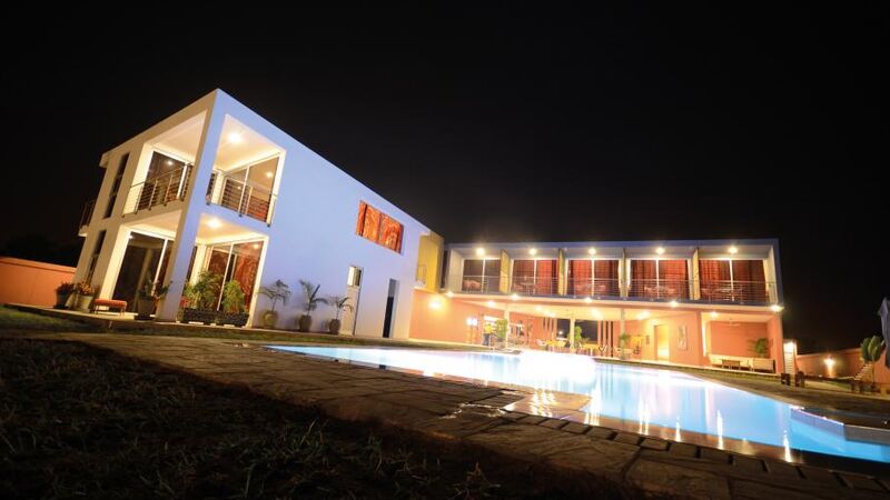 Leo Beach Resort +16