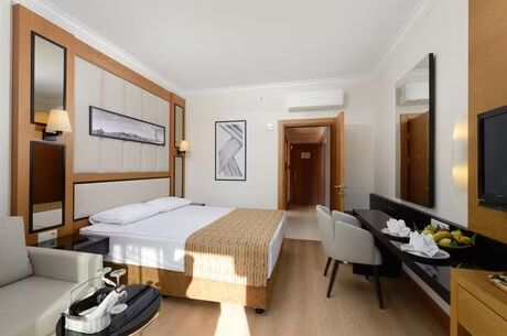 Aydınbey Famous Resort Hotel / 3 Gece Otel Konaklamalı