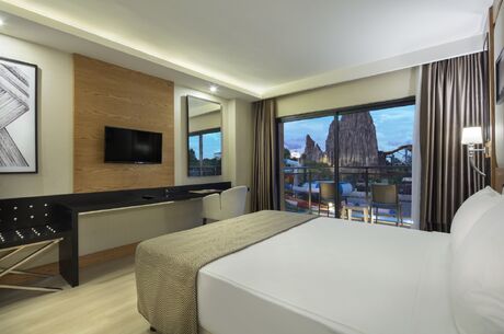 Aydınbey Quens Palace Hotel / 3 Gece Otel Konaklamalı