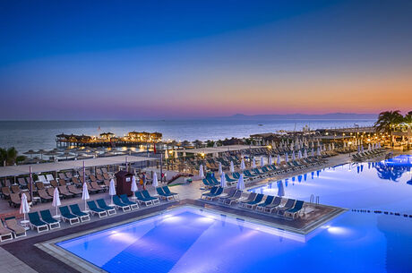 Club Nena / 3 Gece ve 4 Gece Otel Konaklamalı
