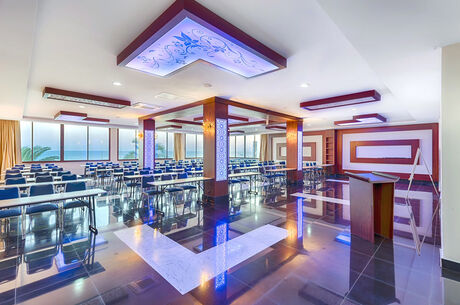 Club Nena / 3 Gece ve 4 Gece Otel Konaklamalı