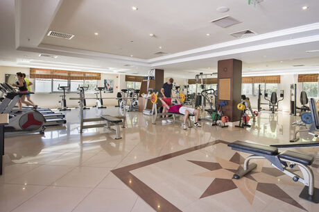 Club Nena / 3 Gece ve 4 Gece Otel Konaklamalı