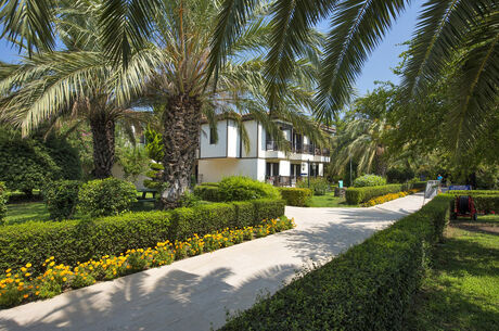 Club Nena / 3 Gece ve 4 Gece Otel Konaklamalı