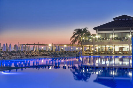 Club Nena / 3 Gece ve 4 Gece Otel Konaklamalı