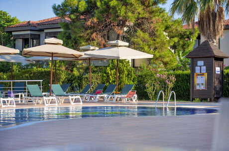 Club Nena / 3 Gece ve 4 Gece Otel Konaklamalı