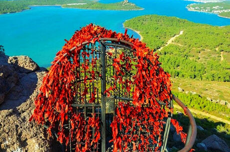 EGE MASALI YÜZME MOLALI 2 GECE 3 GÜN ALAÇATI - ÇEŞME - KUŞADASI - ŞİRİNCE TURU