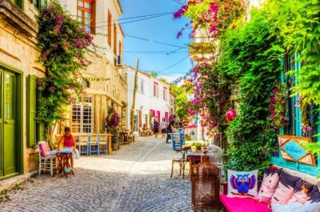 Ege’de Ot Festival Rüzgarı: Alaçatı & Efes Masalı / 1 Gece Otel Konaklamalı