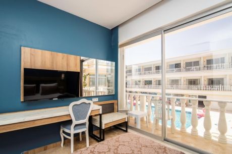 SL La Perla Hotel 4 Gece 5 Gün Ulaşım Dahil