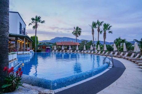 MİRA  BEACH RESORT HOTEL 3 GECE 4 GÜN ULAŞIMLI