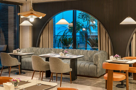 Pamukkale Salda Çeşme Alaçatı Turu 1 Gece 2 Gün Konaklamalı  Turu